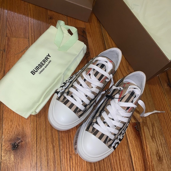 burberry shoes on feet